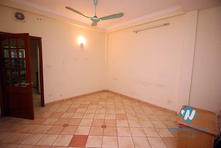 Unfurnished house for lease in Doi Can, Ba Dinh, Ha noi